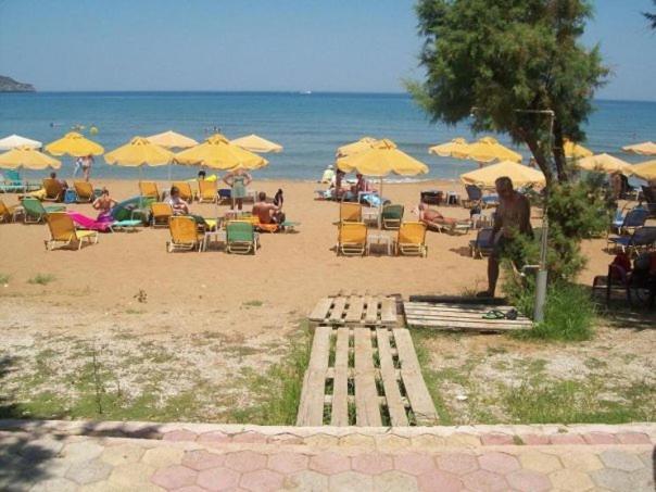 Kato Stalos Beach Dış mekan fotoğraf