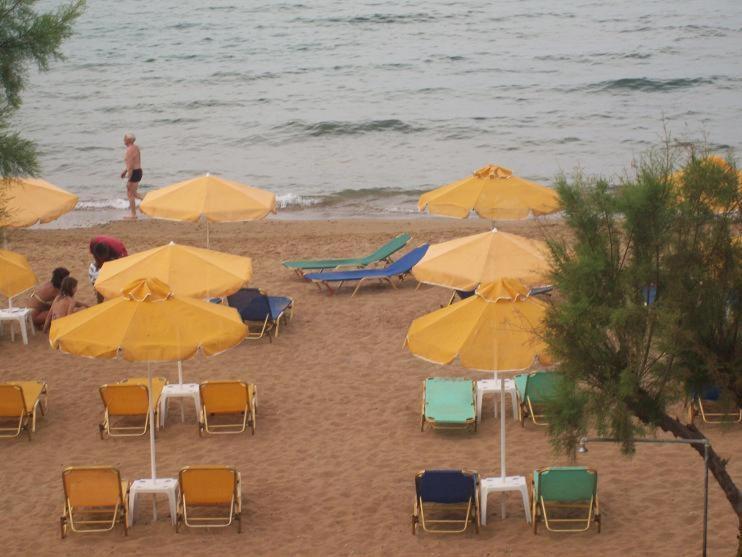 Kato Stalos Beach Oda fotoğraf